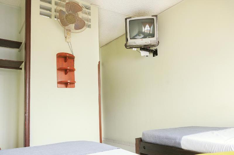 Ayenda 1506 La Puerta Del Sol Hotel Bucaramanga Room photo