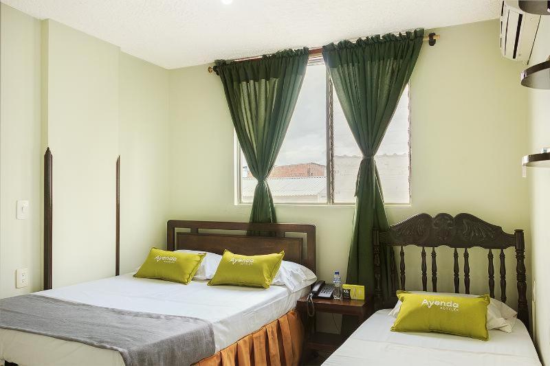 Ayenda 1506 La Puerta Del Sol Hotel Bucaramanga Room photo