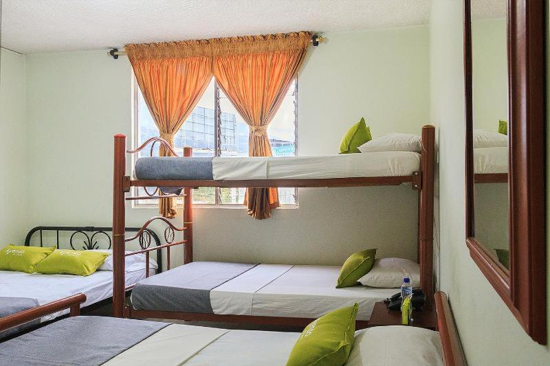 Ayenda 1506 La Puerta Del Sol Hotel Bucaramanga Room photo